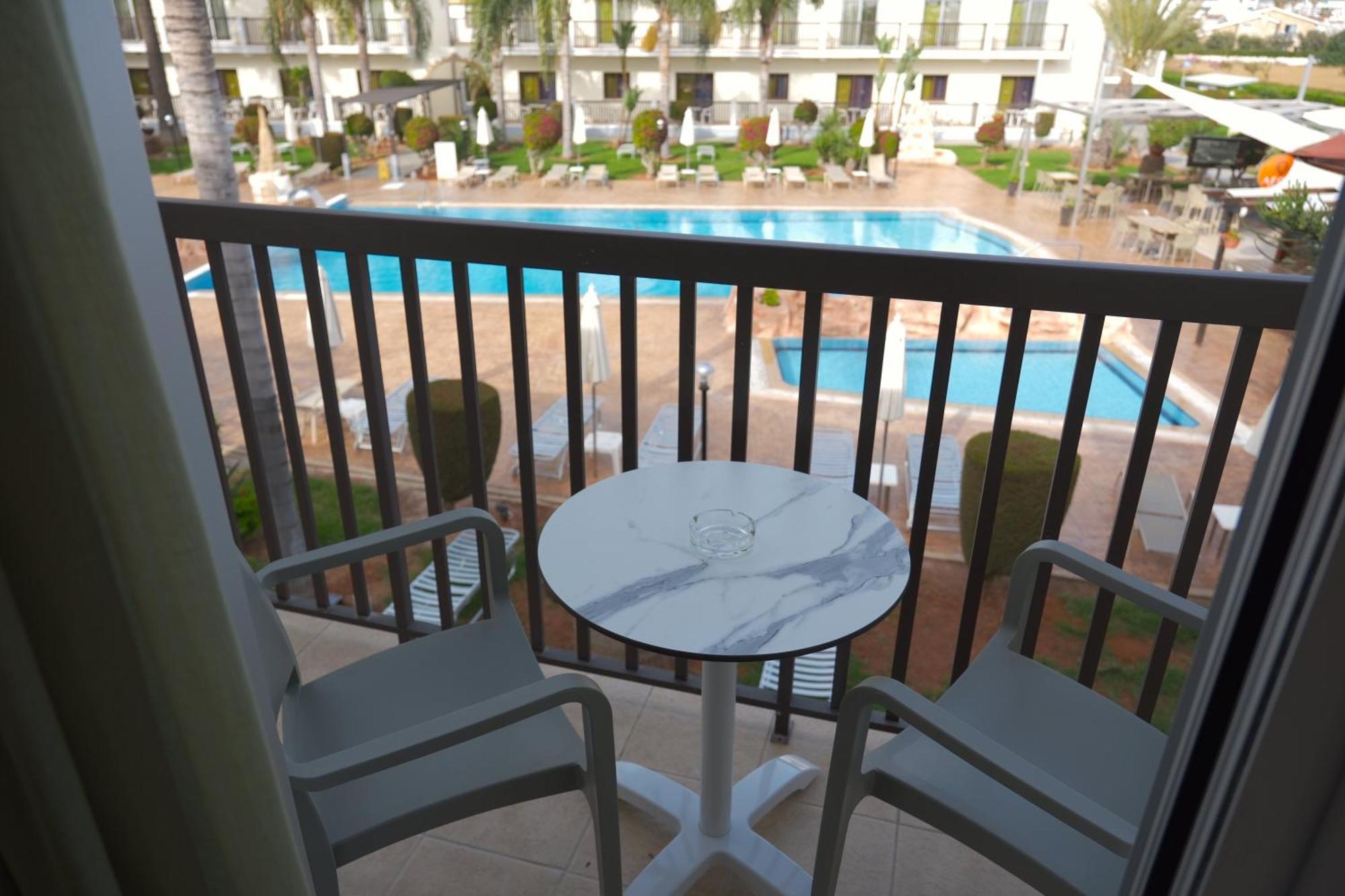 Loutsiana Deluxe Apts Agia Napa Quarto foto