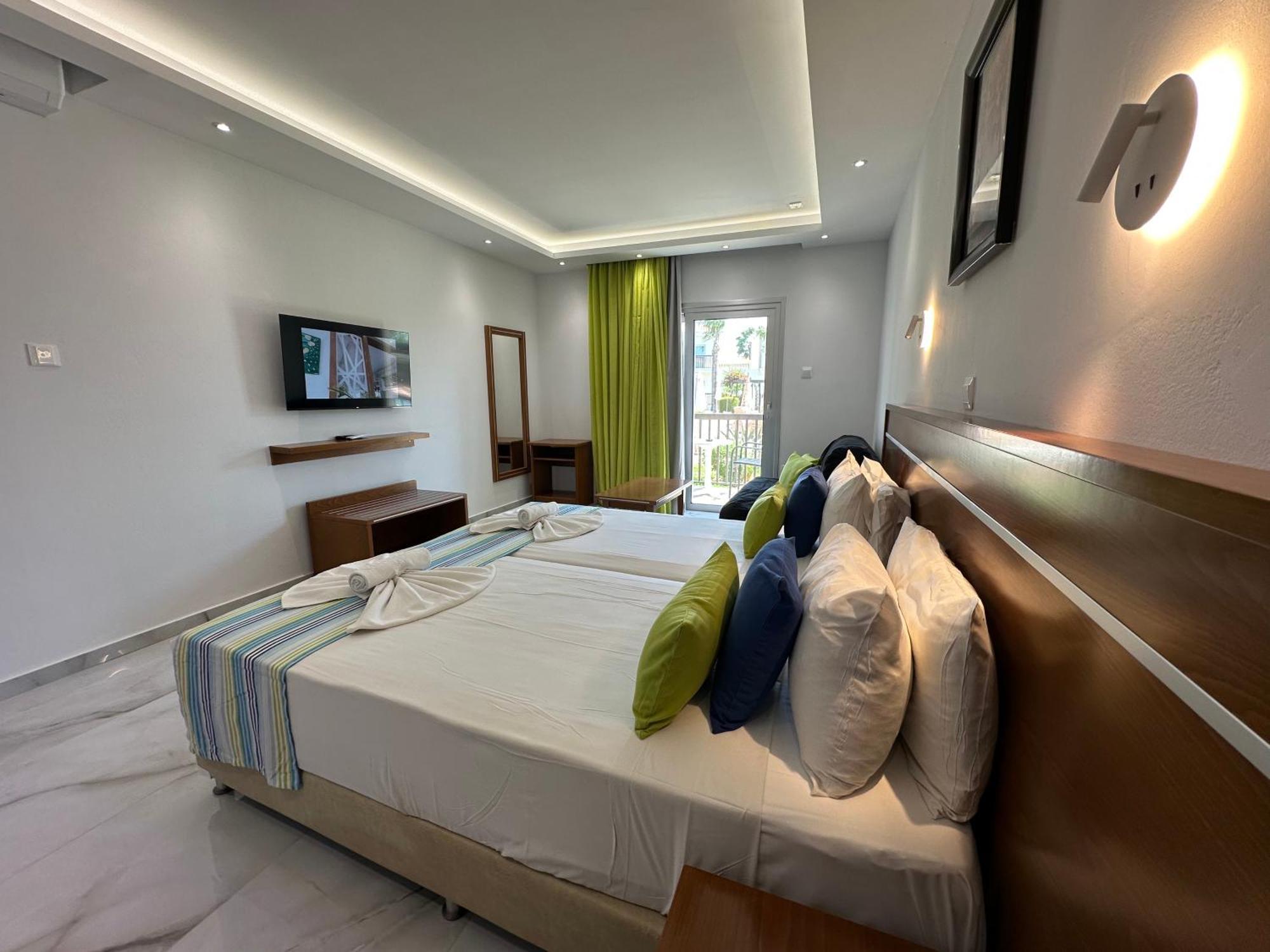 Loutsiana Deluxe Apts Agia Napa Quarto foto