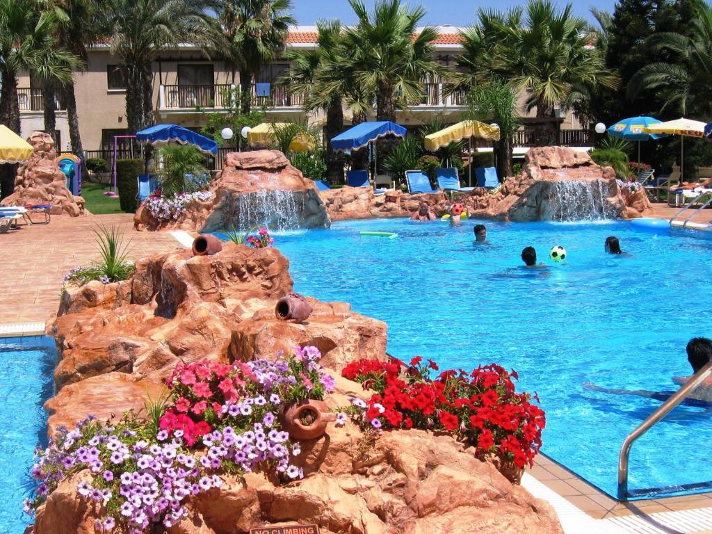 Loutsiana Deluxe Apts Agia Napa Exterior foto